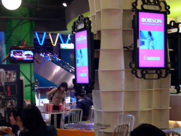 22 32 wifi/3G/인조 인간을 가진 실내 LCD 디지털 방식으로 Signage 전시를 거치하는 55 인치 벽