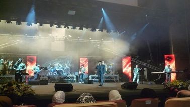 P10mm 단계 배경을 위한 실내 이동할 수 있는 임대료 발광 다이오드 표시 널